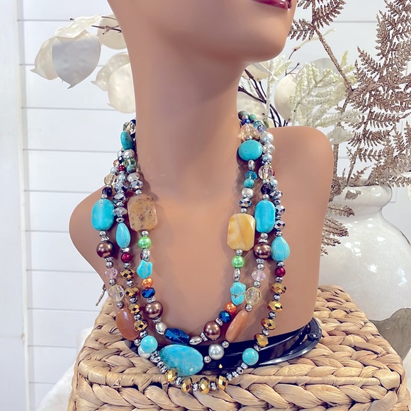 Spectacular Multi Stone Multi Strand Necklace - Picture 11 of 12